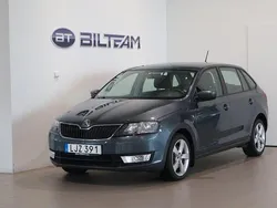 Grå Begagnad 2014 Skoda Rapid Elegance Halvkombi | 94 900 kr (Marknadspris)
