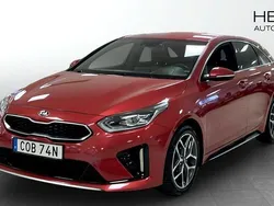 Röd (red) Begagnad 2019 Kia Ceed Halvkombi | 209 900 kr (Lite dyr)