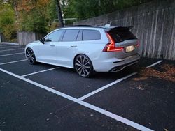 Vit Begagnad 2019 Volvo V60 R-Design Kombi | 324 000 kr (Marknadspris)