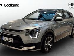 Grå (grey) Begagnad 2023 Kia Niro SUV | 339 900 kr (Marknadspris)