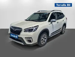 Vit Begagnad 2020 Subaru Forester SUV | 254 900 kr (Marknadspris)