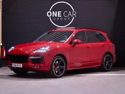Röd Begagnad 2016 Porsche Cayenne GTS Sport SUV | 399 800 kr