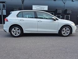 Vit Begagnad 2021 VW Golf VIII Halvkombi | 169 900 kr (Bra pris)