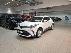 Vit Begagnad 2022 Toyota C-HR Active SUV | 264 900 kr (Lite dyr)