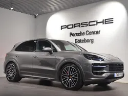 Grå (grey) Begagnad 2024 Porsche Cayenne S E-Hybrid SUV | 1 399 000 kr