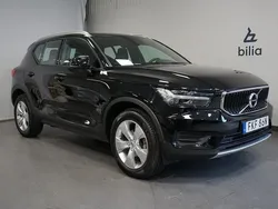 Svart Begagnad 2022 Volvo XC40 Momentum SUV | 289 000 kr (Bra pris)