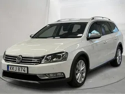 Vit Begagnad 2015 VW Passat Sedan | 97 000 kr (Bra pris)