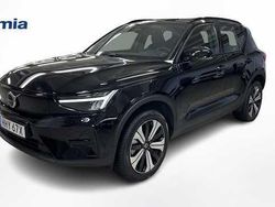 Svart Begagnad 2022 Volvo XC40 Core SUV | 329 900 kr