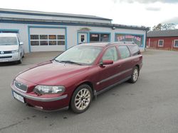 Röd Begagnad 2004 Volvo V70 Business Edition Kombi | 39 900 kr (Dyr)