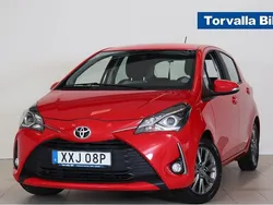 Röd Begagnad 2019 Toyota Yaris Active Halvkombi | 159 900 kr (Marknadspris)
