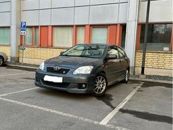 Grå Begagnad 2005 Toyota Corolla Halvkombi | 84 900 kr (Dyr)