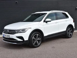 Vit Begagnad 2022 VW Tiguan Elegance SUV | 299 900 kr (Bra pris)