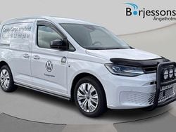 Vit Begagnad 2025 VW Caddy Minibuss | 546 000 kr