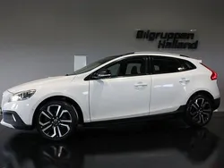 Vit Begagnad 2015 Volvo V40 CC Pro Kombi | 129 900 kr (Marknadspris)
