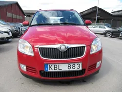 Röd Begagnad 2009 Skoda Fabia Ambiente Kombi | 34 500 kr (Marknadspris)