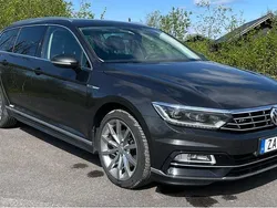Grå Begagnad 2018 VW Passat R-line Kombi | 189 000 kr (Marknadspris)