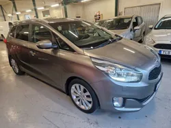 Grå Begagnad 2015 Kia Carens Minibuss | 89 900 kr (Marknadspris)