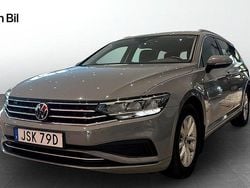 Grå Begagnad 2023 VW Passat Business Kombi | 309 900 kr (Marknadspris)