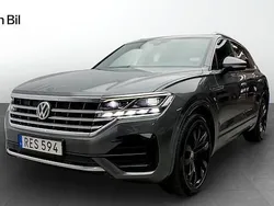 Grå Begagnad 2018 VW Touareg R-line SUV | 449 900 kr (Lite dyr)