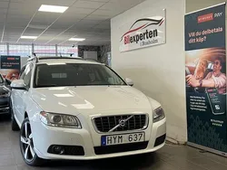 Vit Begagnad 2008 Volvo V70 Momentum Kombi | 59 900 kr (Marknadspris)
