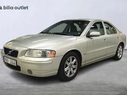 Ljusbrun (lbrun) Begagnad 2004 Volvo S60 Sedan | 27 900 kr (Bra pris)