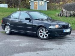 Svart Begagnad 2000 BMW 320 M Sport Sedan | 34 000 kr