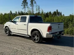 Vit Begagnad 2016 Dodge Ram Pickup | 350 000 kr (Lite dyr)