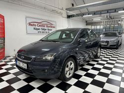 Grå Begagnad 2008 Ford Focus Halvkombi | 34 900 kr (Lite dyr)