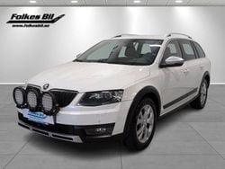Vit Begagnad 2016 Skoda Octavia Scout Kombi | 139 000 kr (Lite dyr)