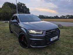 Grå Begagnad 2018 Audi Q7 S-Line SUV | 399 000 kr (Marknadspris)