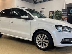 Vit Begagnad 2015 VW Polo Halvkombi | 84 900 kr (Marknadspris)