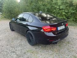 Svart Begagnad 2018 BMW 330e Sport Line Sedan | 199 000 kr (Bra pris)