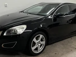 Svart Begagnad 2013 Volvo V60 Momentum Kombi | 78 900 kr (Bra pris)