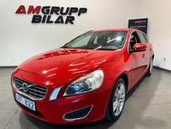 Röd Begagnad 2011 Volvo V60 Momentum Kombi | 89 900 kr (Marknadspris)