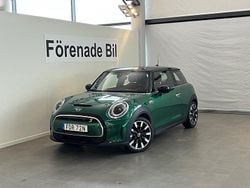 Grön Begagnad 2023 Mini Cooper SE Halvkombi | 259 000 kr (Marknadspris)