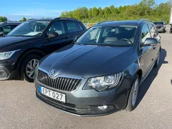 Grå metallic Begagnad 2015 Skoda Superb Elegance Kombi | 149 000 kr (Marknadspris)