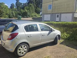 Grå Begagnad 2011 Opel Corsa Enjoy Halvkombi | 39 000 kr (Marknadspris)