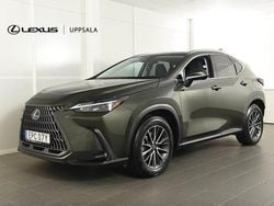 Grön Begagnad 2024 Lexus NX450h+ Business Edition SUV | 589 900 kr (Bra pris)