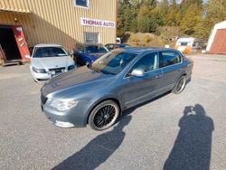 Silver Begagnad 2009 Skoda Superb Elegance Sedan | 39 900 kr (Bra pris)