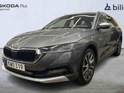 Grå Begagnad 2023 Skoda Octavia Scout Kombi | 289 500 kr (Lite dyr)