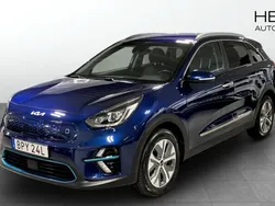 Blå (blue) Begagnad 2022 Kia e-Niro 2 SUV | 279 900 kr (Marknadspris)