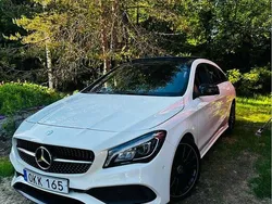 Vit Begagnad 2017 Mercedes CLA220 Shooting Brake AMG Kombi | 230 000 kr