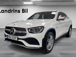 Vit Begagnad 2021 Mercedes GLC300e AMG Sportkupé | 519 000 kr (Marknadspris)