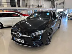 Svart Begagnad 2021 Mercedes A250 AMG Halvkombi | 284 000 kr (Bra pris)