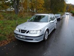 Grå Begagnad 2002 Saab 9-5 Aero Kombi | 33 000 kr (Marknadspris)