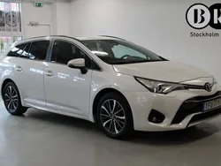 Vit Begagnad 2016 Toyota Avensis Active Kombi | 159 900 kr (Marknadspris)