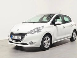 Vit Begagnad 2013 Peugeot 208 Halvkombi | 69 000 kr (Marknadspris)