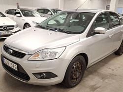 Grå Begagnad 2011 Ford Focus Platinum Halvkombi | 36 999 kr (Bra pris)