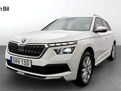Vit Begagnad 2023 Skoda Kamiq Adventure SUV | 254 900 kr (Marknadspris)