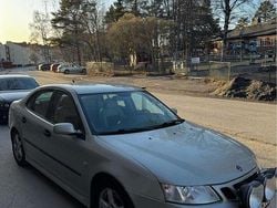 Gul Begagnad 2005 Saab 9-3 Vector Sedan | 22 000 kr (Superpris)